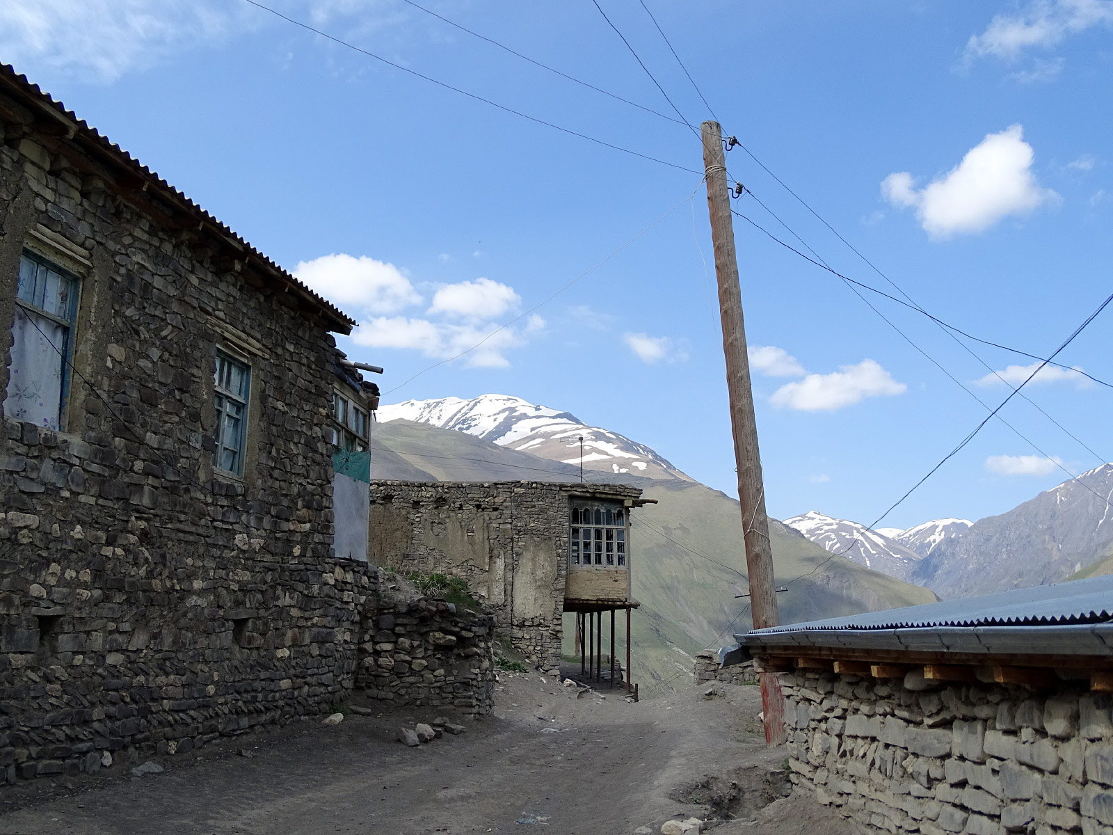 Xinaliq (Photo license: CC BY 2.0)